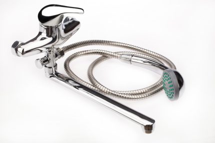 Смеситель для ванны "Onix" шар. L-нос 30см А1107