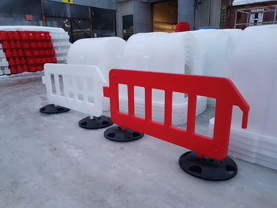 Барьер пластиковый штакетного типа ПОШ-2000 на круглых опорах